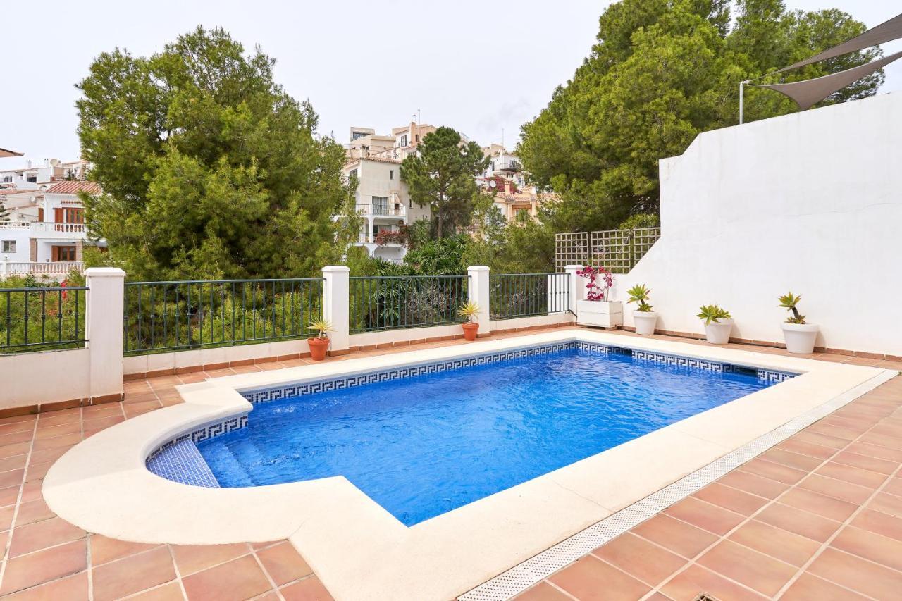 With Private Pool Apartamento