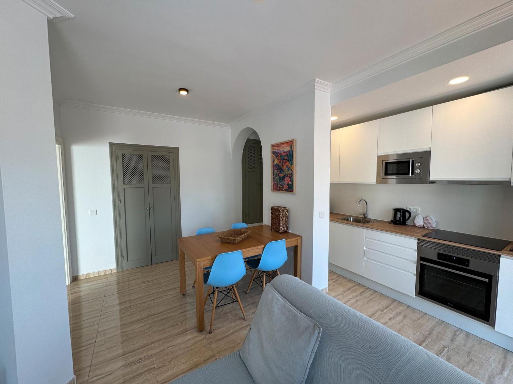 With Private Pool Apartamento